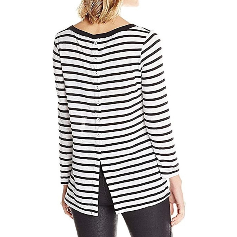 𝅺Splendid Cerine button back soft top
